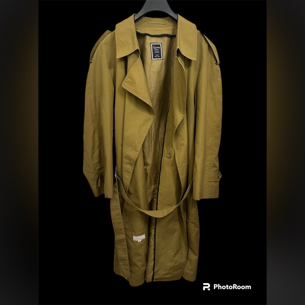 Dior Trench Coat. Size 42 Regular. Great Condition.